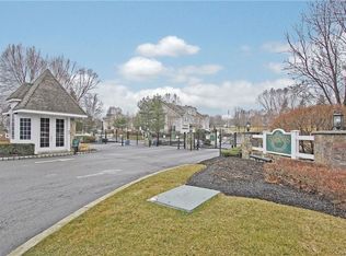 17 High Ridge Ln, Middletown, NY 10940