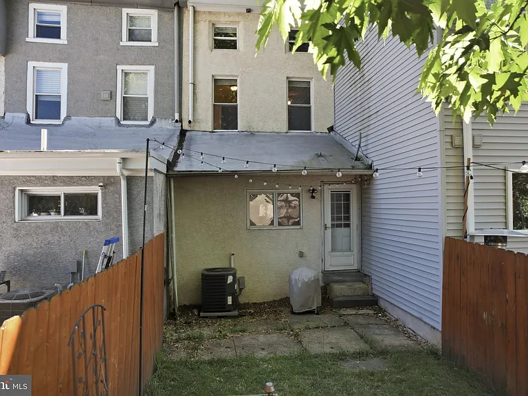 4834 Ogle St — Photo 30