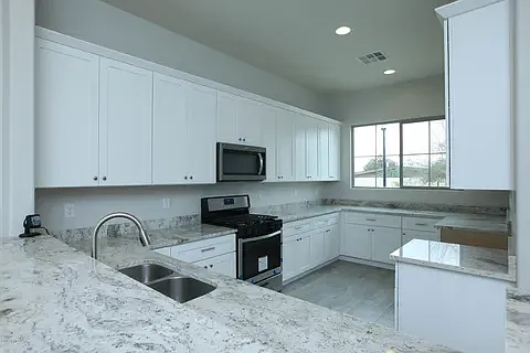 Building Photo - 2330 W Sierra Vista Dr
