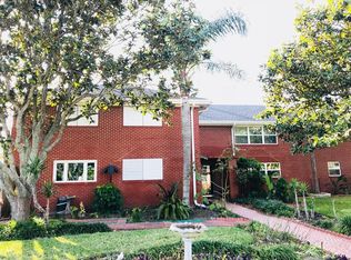 2601 Christopher Sq, Galveston, TX 77551