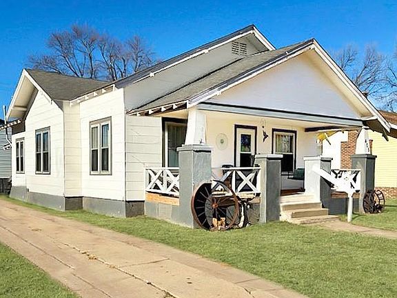 2nd image of 405 N 7th St