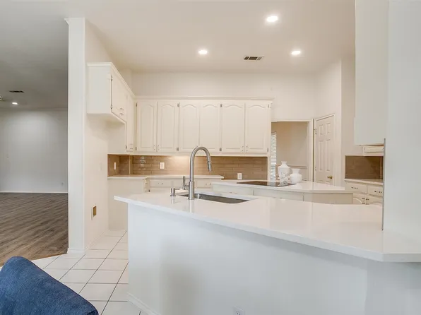 7731 Bridlewood Ct, North Richland Hills, TX 76182
