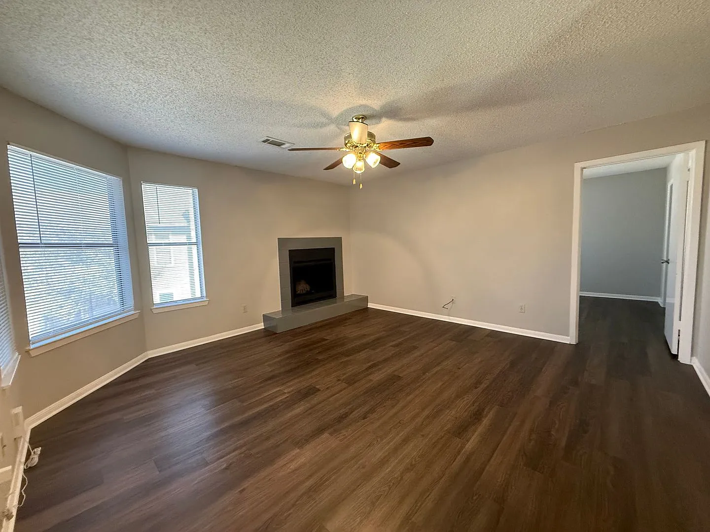 8913 Schick Rd — Photo 3