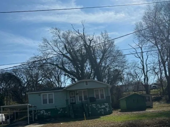 931 Mobile St, Florence, AL 35630