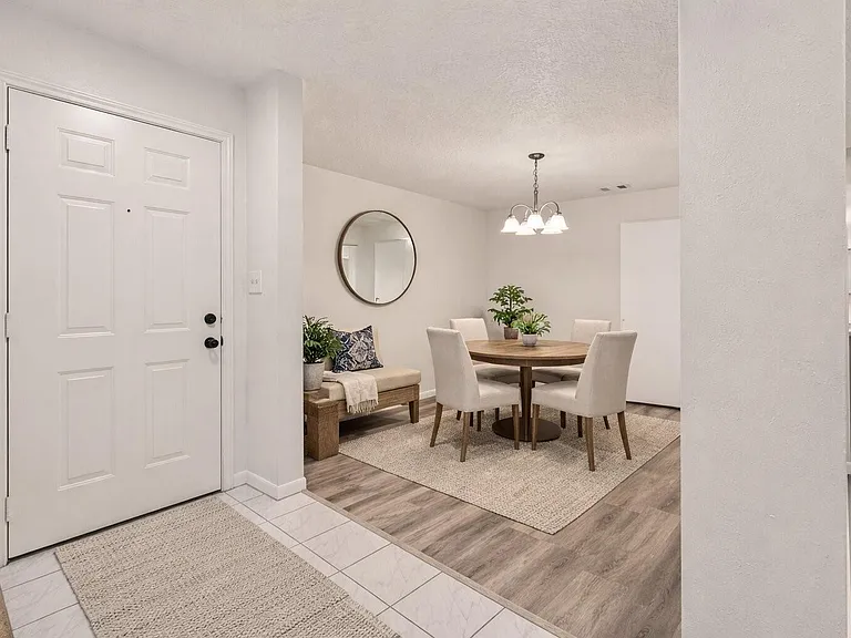 13431 Clarewood Dr — Photo 4