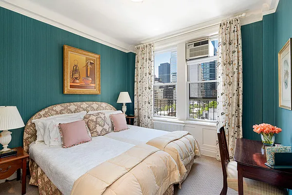 Sold by Compass | media 7