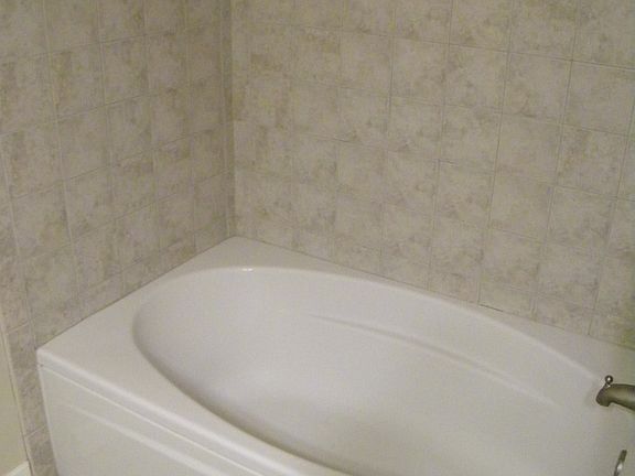 3rd image of 5901 NW Luquasit Trl