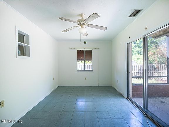 5th image of 270 Costado St