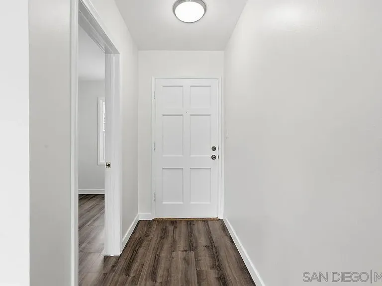 6593 Delfern St — Photo 18