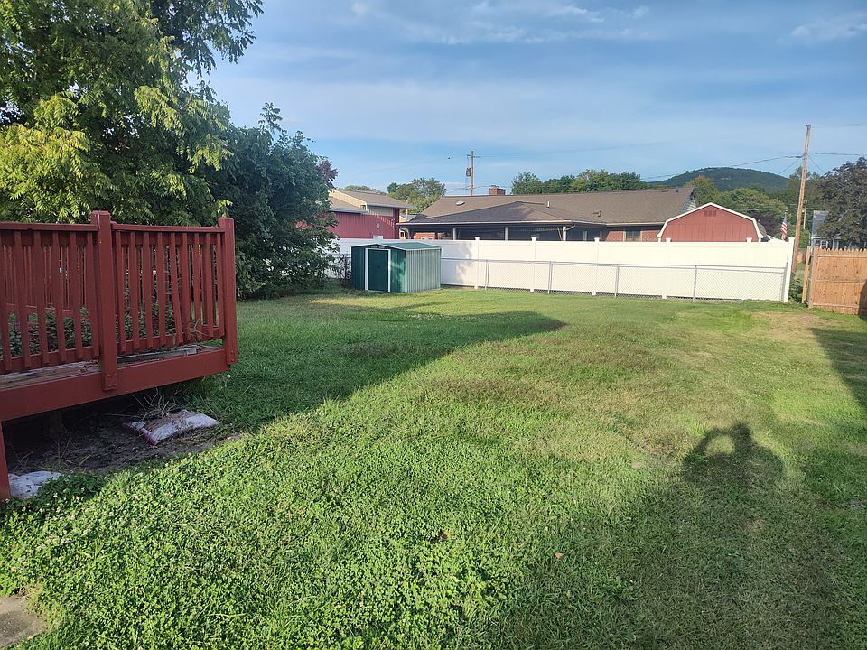 2nd image of 326 Reynolds Ave