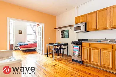 Rented by Wave Real Estate Group