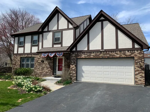 1271 E Old Mill Ct, Naperville, IL 60564