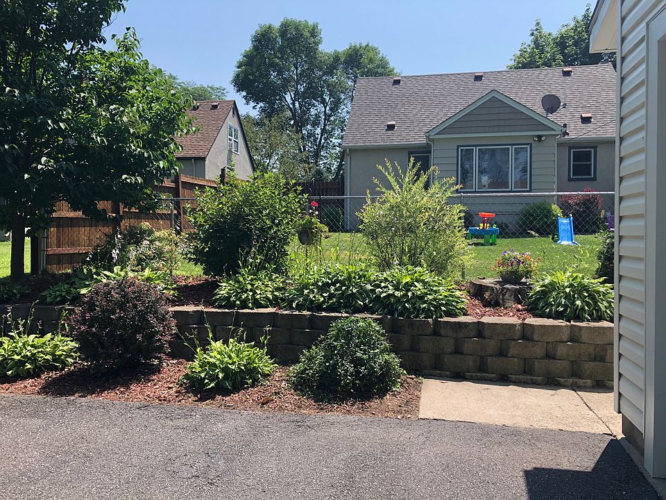 2nd image of 4026 Reservoir Blvd NE