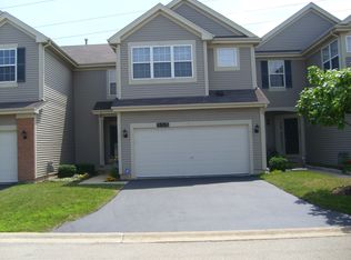 357 Windsong Cir, Glendale Heights, IL 60139