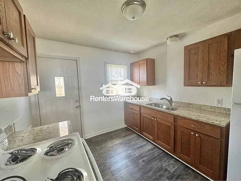 510 N 6th Ave E #2 — Photo 9