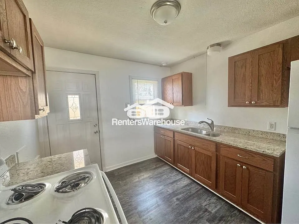 510 N 6th Ave E #2