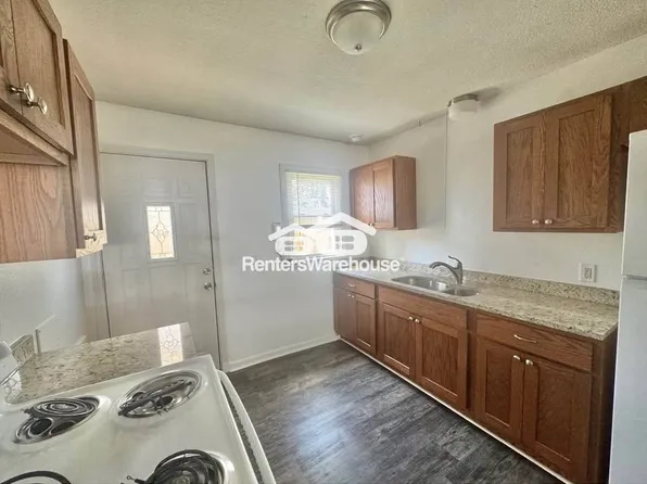 510 N 6th Ave E APT 2, Newton, IA 50208