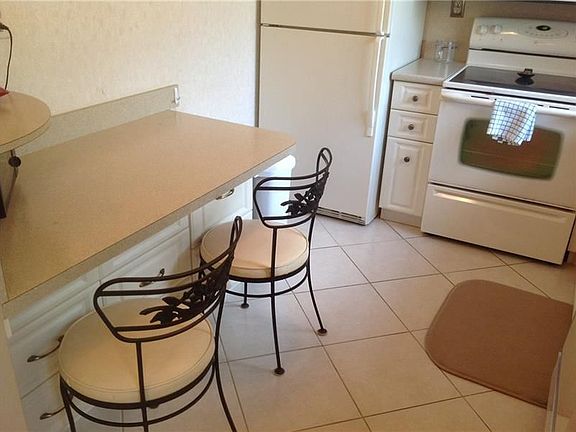 5th image of 15126 Ashland St APT 244