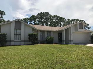 798 Americana Blvd NE, Palm Bay, FL 32907