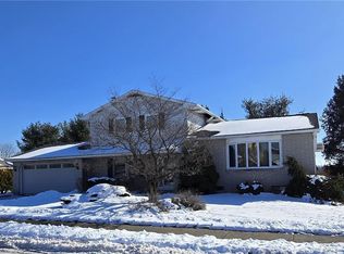 3122 Carbon St, Whitehall, PA 18052