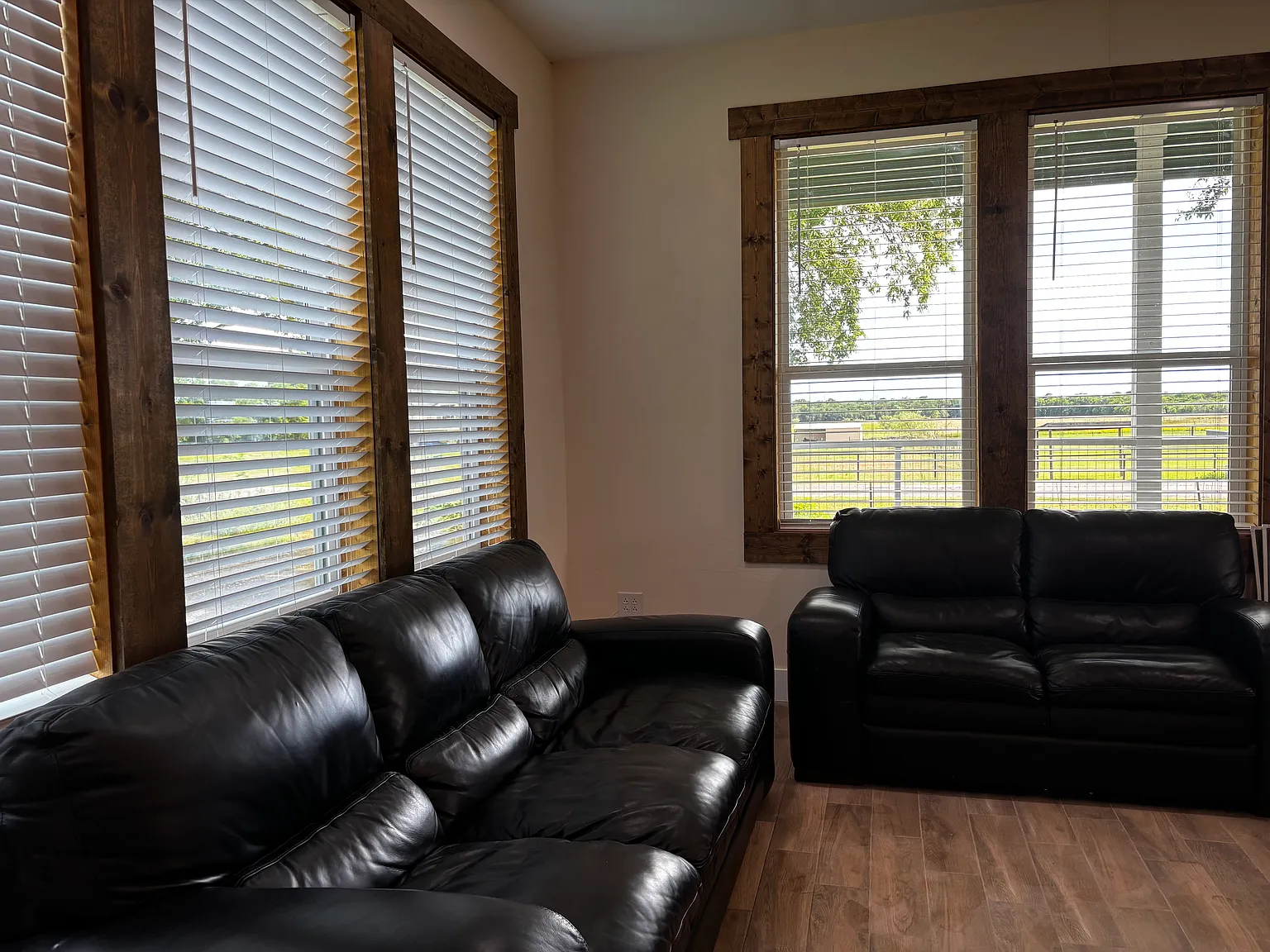 2 bed, 1000 sqft, $2,000 — Photo 4