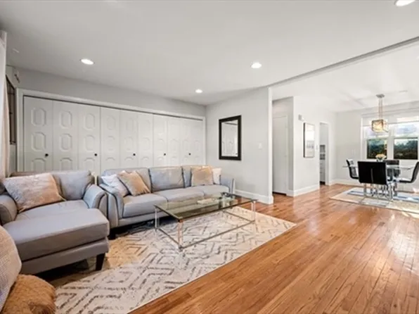 130 Boylston St, Newton, MA