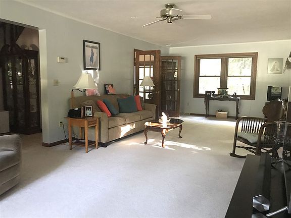 4th image of 1651 Grandview Dr