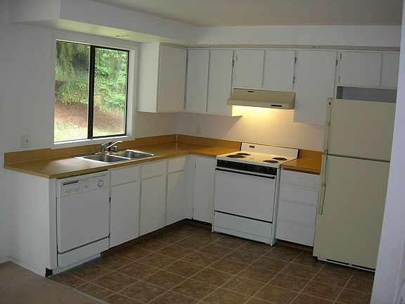 3rd image of 11708 NE 98th St