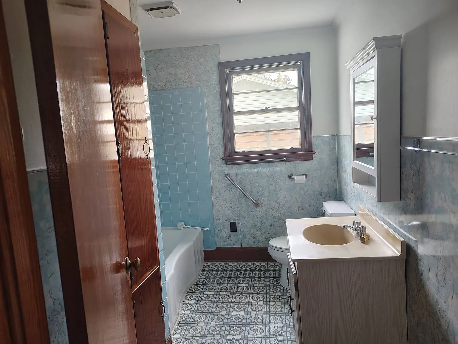 3 bed, 1570 sqft, $1,750 — Photo 4