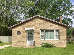 832 Irvington St, Green Bay, WI 54304