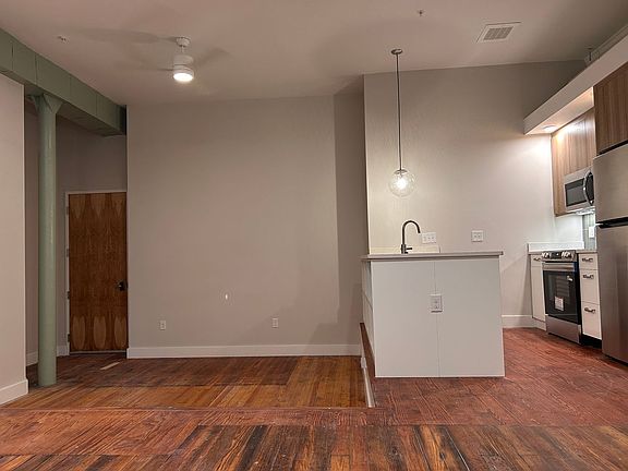 4th image of 2 E Broad St #205
