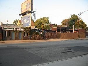 1st image of 4248 W Montrose Ave