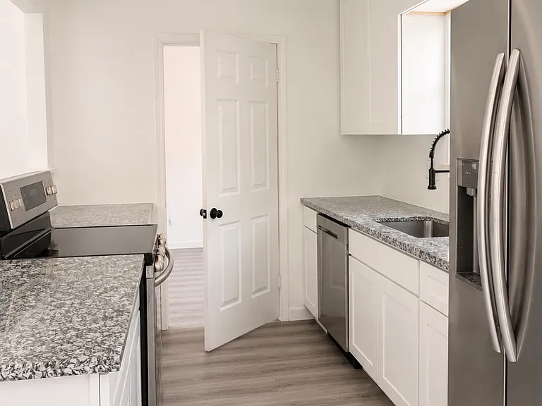 4834 Tidewater Dr — Photo 5