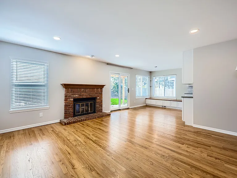 8655 Boxelder Dr — Photo 3