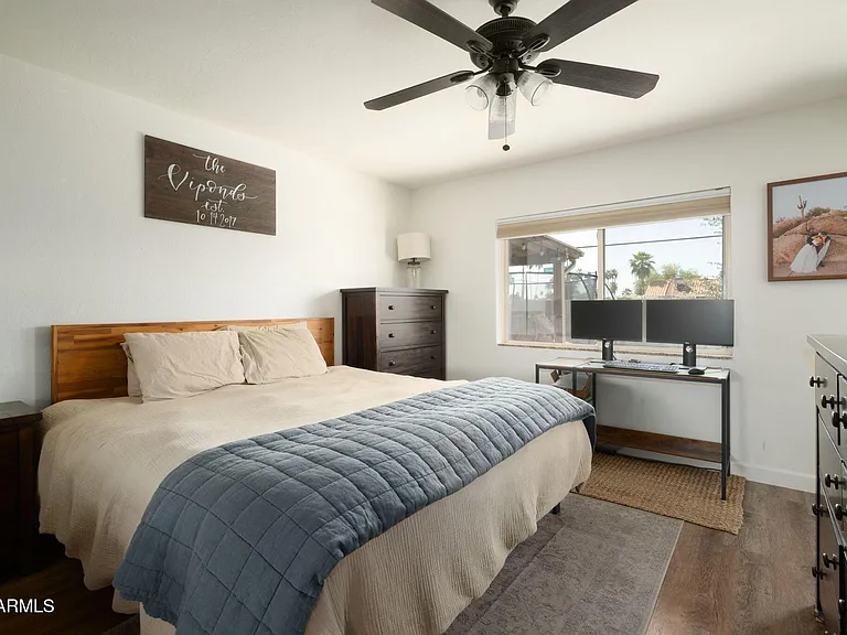 5161 E Beck Ln — Photo 9