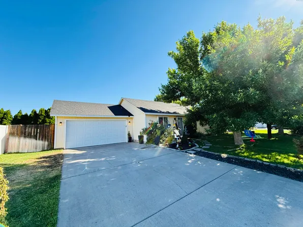 4780 Thrush Ln, West Richland, WA 99353