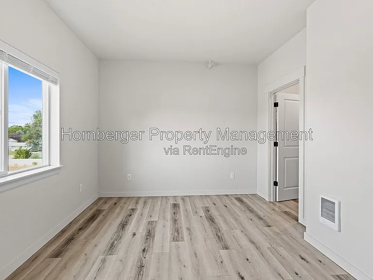 16104 E Valleyway — Photo 33