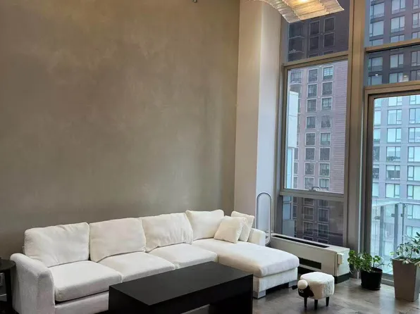 26-26 Jackson Ave Penthouse 1203, Long Island City, NY 11101