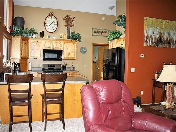 4th image of 10875 River Dr
