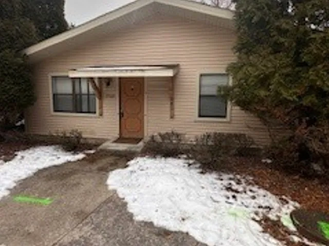 19129 Pine Dr Unit 113 photo 1
