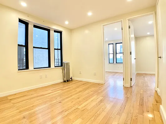 Rented by Bohemia Realty Group | media 10