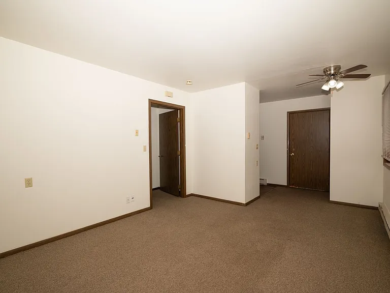 Freedom Ring Apartments — Photo 21