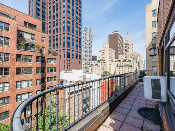 340 East 52nd Street image 9 of 9