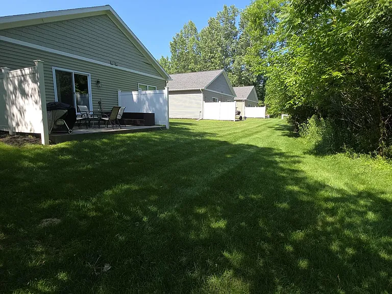 418 W Ellen St — Photo 5