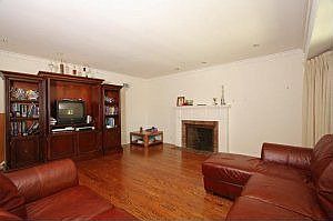 4th image of 9144 Hillsboro Dr