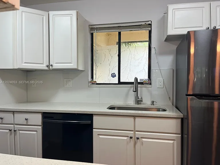 191 Lakeview Dr #102 — Photo 6