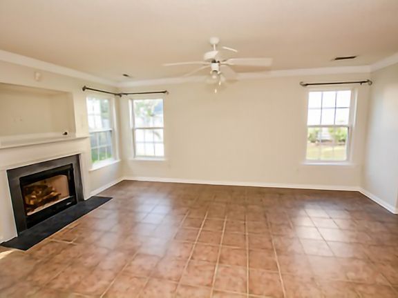 5th image of 709 Lawton Harbor Dr