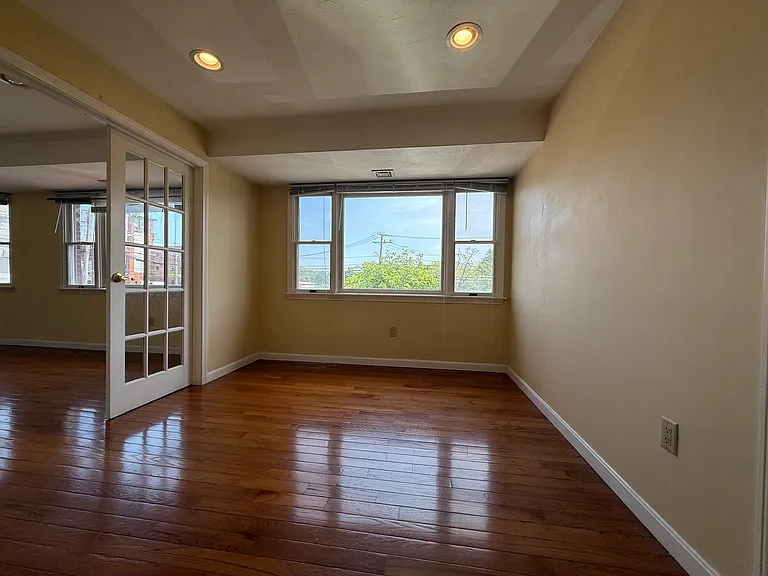 947 Washington St #2 — Photo 16