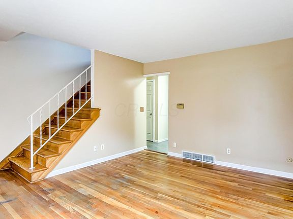 4th image of 1928 S Willoway Cres