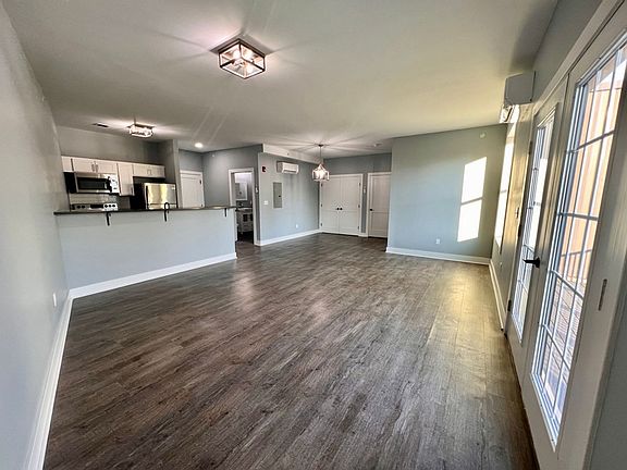 3rd image of 1455 State St #204